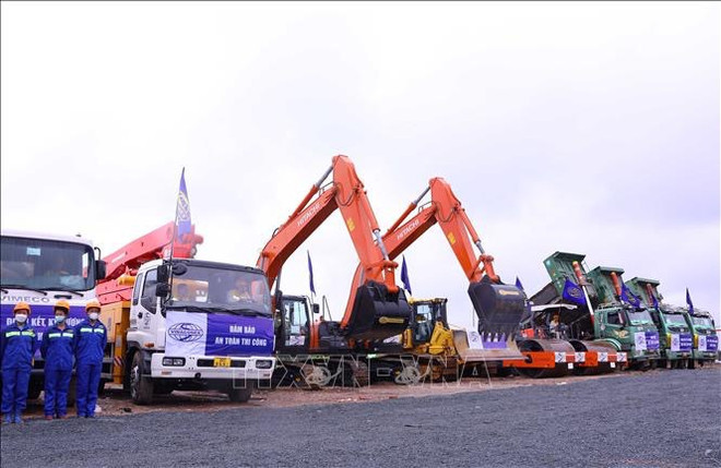 范明政总理下令启动首都区四环路和高领-安有高速公路项目 ảnh 3 范明政总理下令启动首都区四环路和高领-安有高速公路项目 ảnh 3