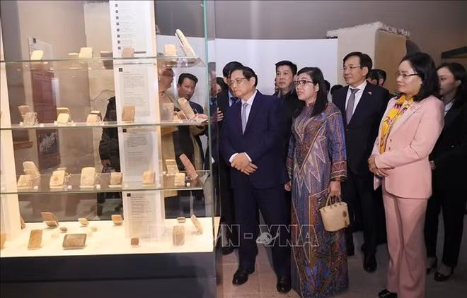 政府总理范明政造访土耳其航空航天工业公司和参观安纳托利亚文明史博物馆 ảnh 2