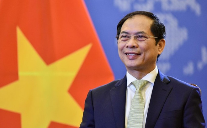 越南外长裴青山出席澜湄合作第七次外长会 ảnh 1 越南外长裴青山出席澜湄合作第七次外长会 ảnh 1