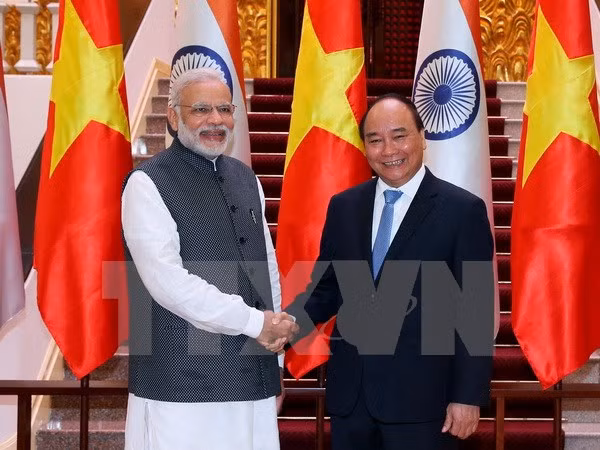 越南政府总理阮春福与印度总理纳伦德拉•莫迪举行会谈 ảnh 1