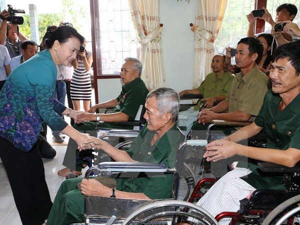 越南国会主席阮氏金银赴巴地头顿省调研 ảnh 1