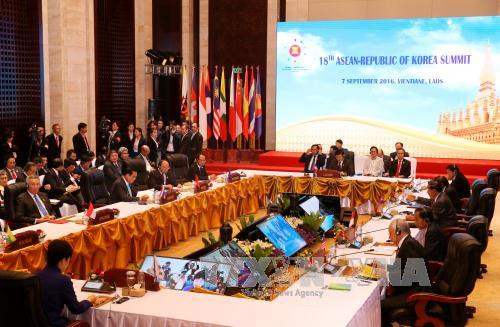 越南政府总理阮春福出席东盟与对话伙伴国系列会议 ảnh 2 越南政府总理阮春福出席东盟与对话伙伴国系列会议 ảnh 2