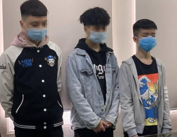 河内市公安局传唤骚扰外国妇女的3名嫌疑人 ảnh 1 河内市公安局传唤骚扰外国妇女的3名嫌疑人 ảnh 1