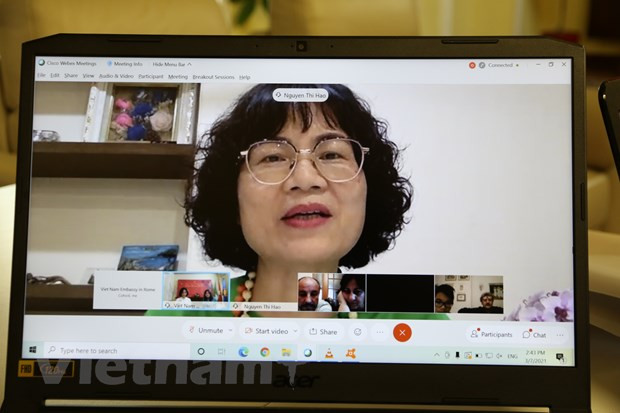 越南驻意大使馆举行收养越南孩子意大利家庭新春见面会 ảnh 2 越南驻意大使馆举行收养越南孩子意大利家庭新春见面会 ảnh 2