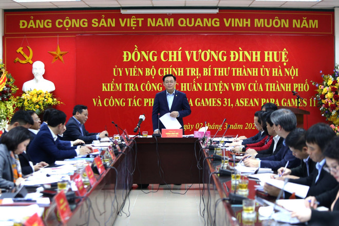 河内市委书记王廷惠检查第31届东运会和第11届东残会的服务工作 ảnh 1 河内市委书记王廷惠检查第31届东运会和第11届东残会的服务工作 ảnh 1