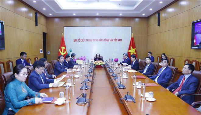 进一步有效落实越中两党党政干部培训合作计划 ảnh 1 进一步有效落实越中两党党政干部培训合作计划 ảnh 1