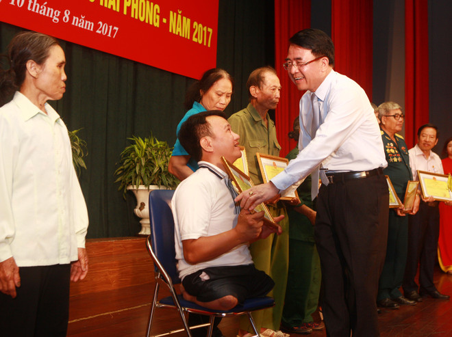 8·10橙毒剂受害者日:携手抚平橙毒剂受害者之痛 ảnh 2 8·10橙毒剂受害者日:携手抚平橙毒剂受害者之痛 ảnh 2