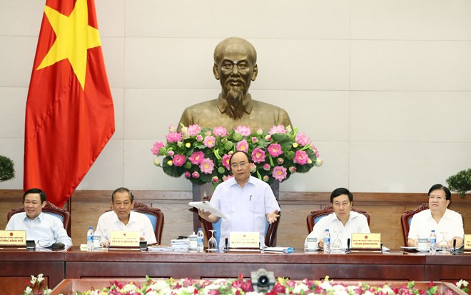 阮春福总理：切实增强责任意识 努力完成增长目标 ảnh 2