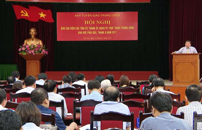 北部各省、中央直辖市和中央直属机构党委报告员召开8月份工作会议 ảnh 1 北部各省、中央直辖市和中央直属机构党委报告员召开8月份工作会议 ảnh 1