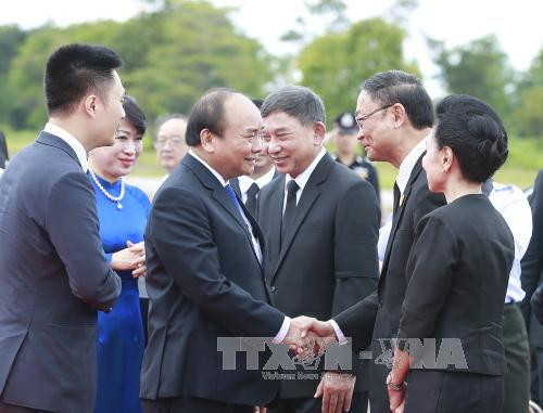 阮春福与旅泰越南侨胞举行见面会 圆满结束对泰国的访问之旅 ảnh 1 阮春福与旅泰越南侨胞举行见面会 圆满结束对泰国的访问之旅 ảnh 1
