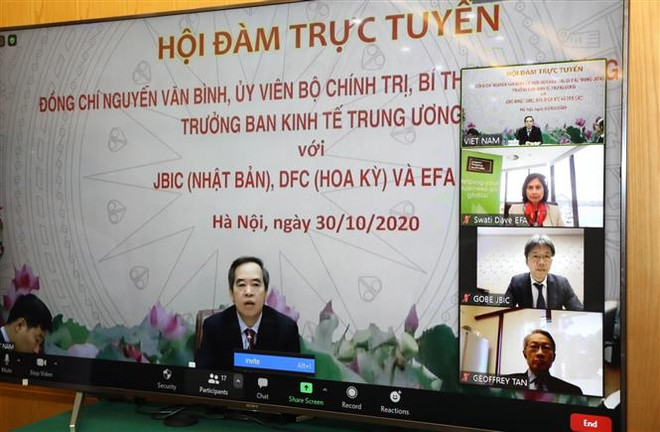越共中央经济部部长阮文平与日本、美国和澳大利亚三大金融组织举行线上会谈 ảnh 1 越共中央经济部部长阮文平与日本、美国和澳大利亚三大金融组织举行线上会谈 ảnh 1