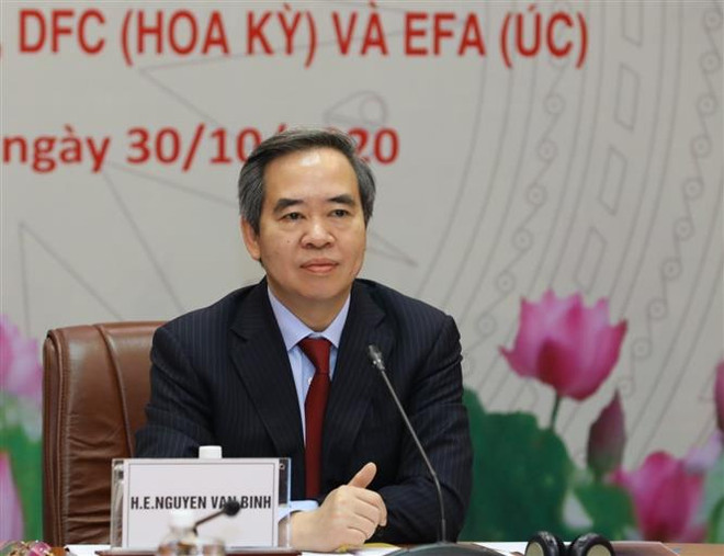 越共中央经济部部长阮文平与日本、美国和澳大利亚三大金融组织举行线上会谈 ảnh 2 越共中央经济部部长阮文平与日本、美国和澳大利亚三大金融组织举行线上会谈 ảnh 2