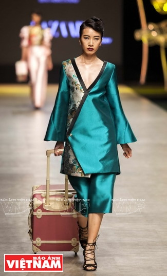 东西时装大放异彩(组图) ảnh 6 东西时装大放异彩(组图) ảnh 6