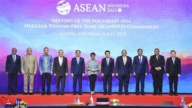 第56届东盟外长会:越南下决心有效开展《东南亚无核武器区条约》行动计划 ảnh 1 第56届东盟外长会:越南下决心有效开展《东南亚无核武器区条约》行动计划 ảnh 1