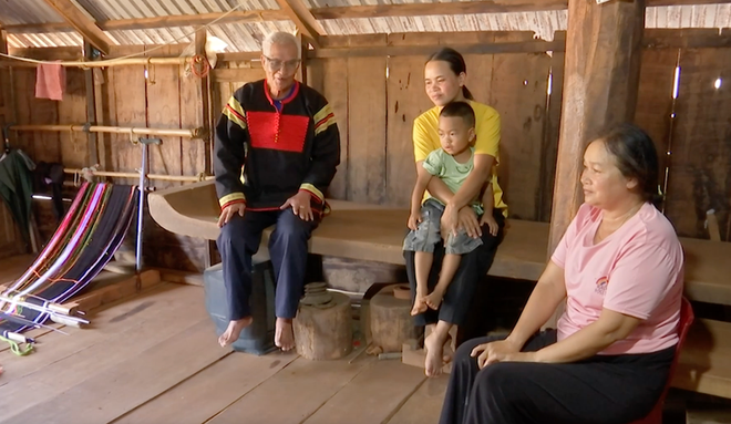 村长老和名望人士为多乐省建设全民大团结搭建桥梁 ảnh 1 村长老和名望人士为多乐省建设全民大团结搭建桥梁 ảnh 1