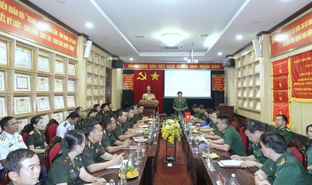 加强越老两军青年军官交流 ảnh 1 加强越老两军青年军官交流 ảnh 1