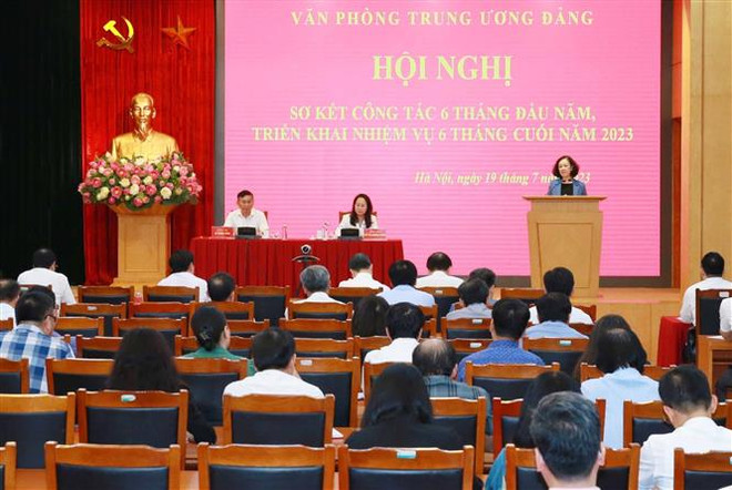 中央办公厅不断向现代化方向创新工作方式,提升参谋工作质量 ảnh 1 中央办公厅不断向现代化方向创新工作方式,提升参谋工作质量 ảnh 1