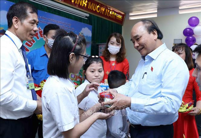 越南国家主席阮春福:为儿童创造安全、健康、友好的生活环境 ảnh 2 越南国家主席阮春福:为儿童创造安全、健康、友好的生活环境 ảnh 2