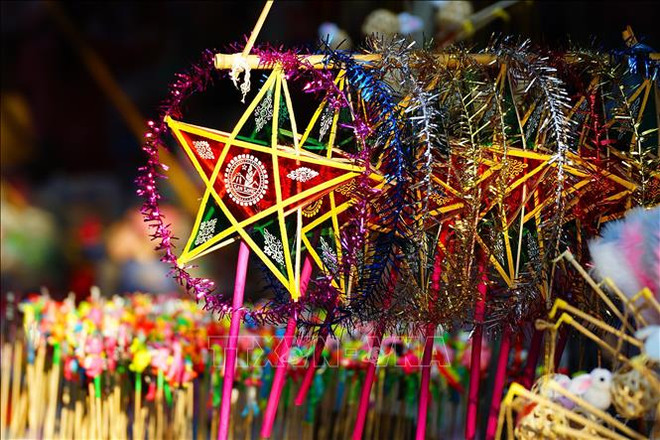 旅居海外越南儿童共享越南民族传统中秋节 ảnh 1 旅居海外越南儿童共享越南民族传统中秋节 ảnh 1