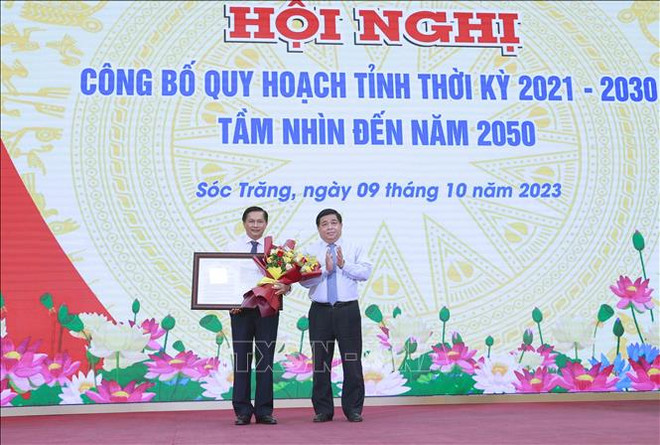 国会主席王廷惠出席朔庄省总体规划公布会议 ảnh 2 国会主席王廷惠出席朔庄省总体规划公布会议 ảnh 2