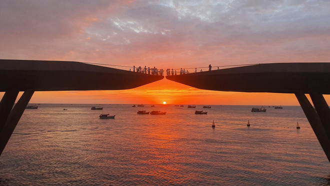 美国有线电视新闻网发表文章 盛赞越南富国岛吻桥之美 ảnh 1