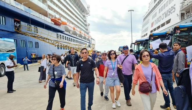 下龙湾是2024年元旦节假期游客最喜欢的目的地 ảnh 2