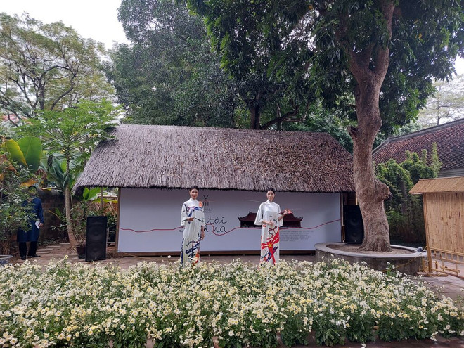 通过奥黛之美讲述出生地的故事 ảnh 1