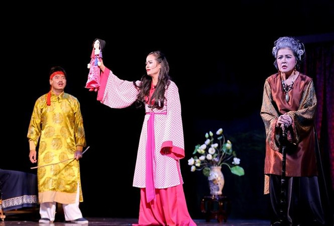 丽玉剧团在胡志明市搭台演出 ảnh 1