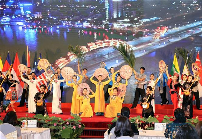 越南国会主席阮氏金银出席第41届东盟议会联盟大会会前彩排活动 ảnh 2 越南国会主席阮氏金银出席第41届东盟议会联盟大会会前彩排活动 ảnh 2