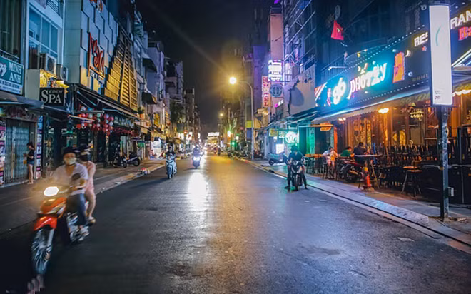 新冠肺炎疫情:胡志明市酒吧、舞厅重新开业 ảnh 1 新冠肺炎疫情:胡志明市酒吧、舞厅重新开业 ảnh 1