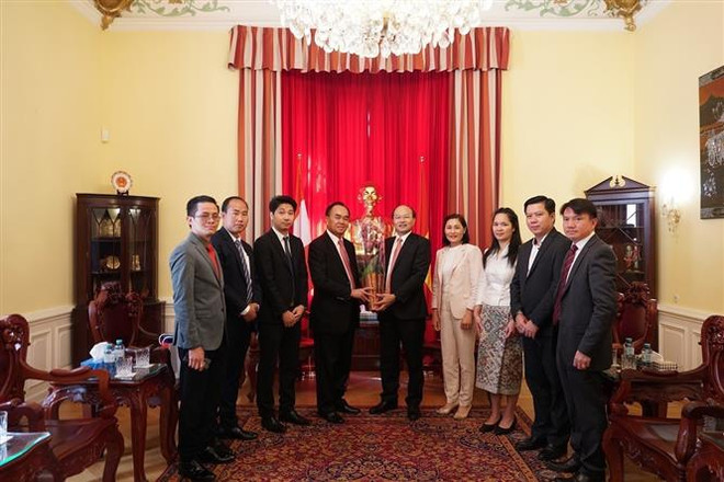 庆祝越南国庆75周年活动在联合国和西班牙、波兰与奥地利举行 ảnh 2 庆祝越南国庆75周年活动在联合国和西班牙、波兰与奥地利举行 ảnh 2