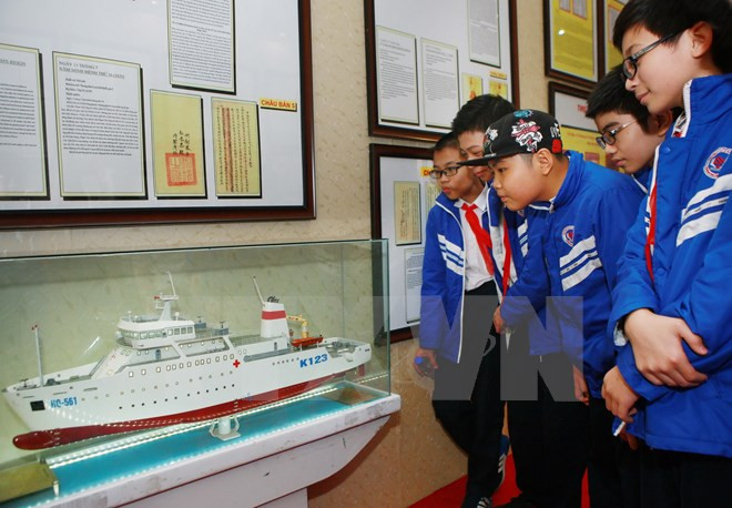 “黄沙与长沙归属越南:历史证据与法律依据”地图资料展在海防市举行 ảnh 1 “黄沙与长沙归属越南:历史证据与法律依据”地图资料展在海防市举行 ảnh 1