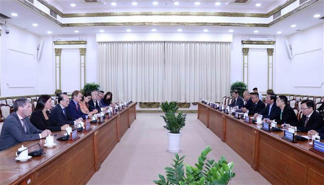 胡志明市推动与阿根廷中部三省份签署友好合作协议 ảnh 1 胡志明市推动与阿根廷中部三省份签署友好合作协议 ảnh 1