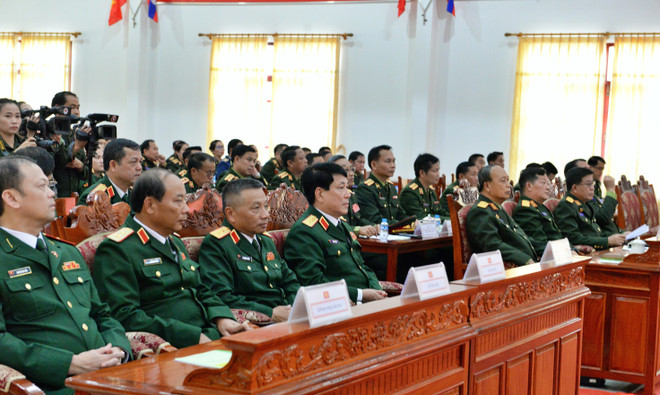 国防安全合作是越老两国两军特殊关系中最重要的支柱之一 ảnh 2 国防安全合作是越老两国两军特殊关系中最重要的支柱之一 ảnh 2