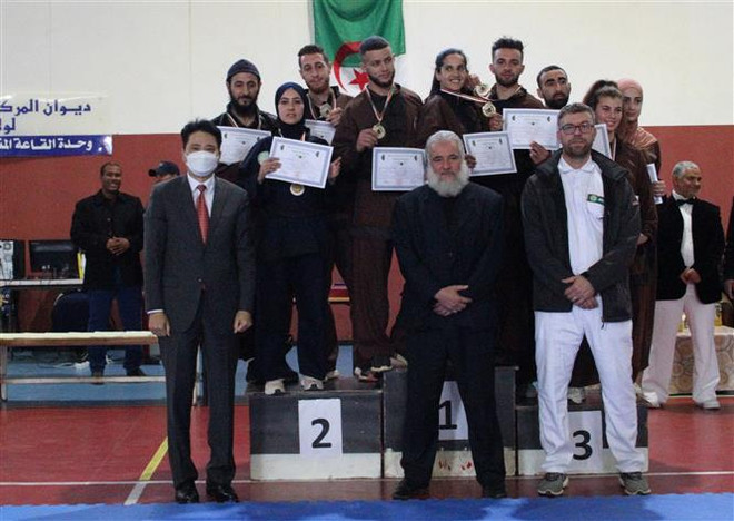 阿尔及利亚全国越南武技术锦标赛——山龙拳术派在提帕萨省举行 ảnh 2