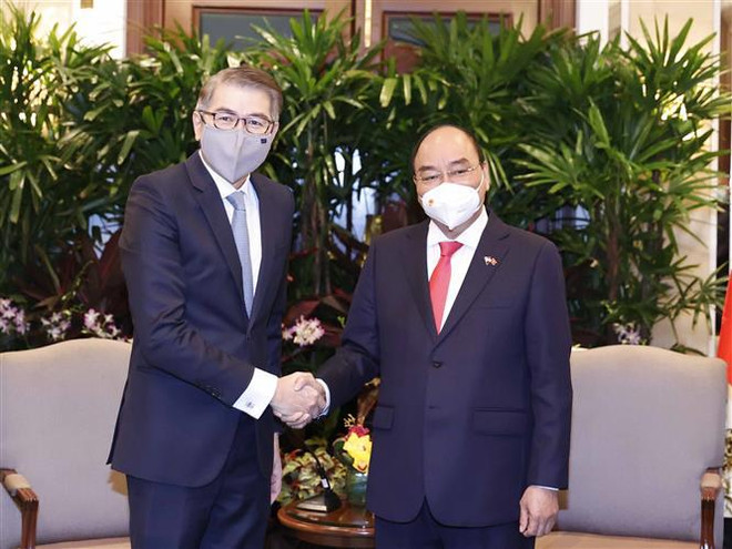 越南国家主席阮春福会见新加坡多家领先集团领导人 ảnh 4  越南国家主席阮春福会见新加坡多家领先集团领导人 ảnh 4