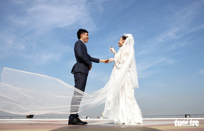 防控新冠肺炎疫情一线20对医务工作人员共同举办特别婚礼 ảnh 2 防控新冠肺炎疫情一线20对医务工作人员共同举办特别婚礼 ảnh 2