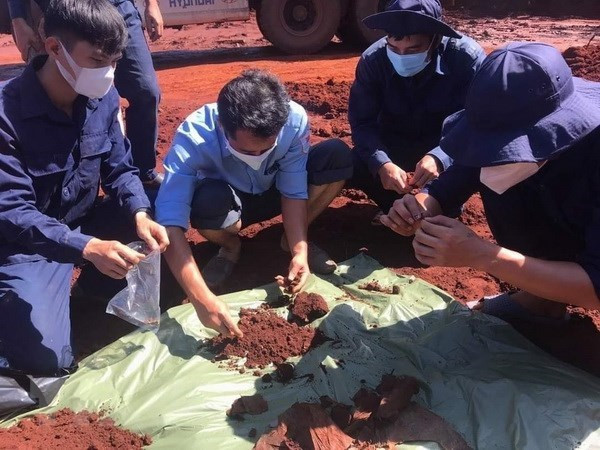 越南第七军区举行在柬牺牲越南志愿军烈士遗骸搜寻归宿工作组出征仪式 ảnh 1 越南第七军区举行在柬牺牲越南志愿军烈士遗骸搜寻归宿工作组出征仪式 ảnh 1