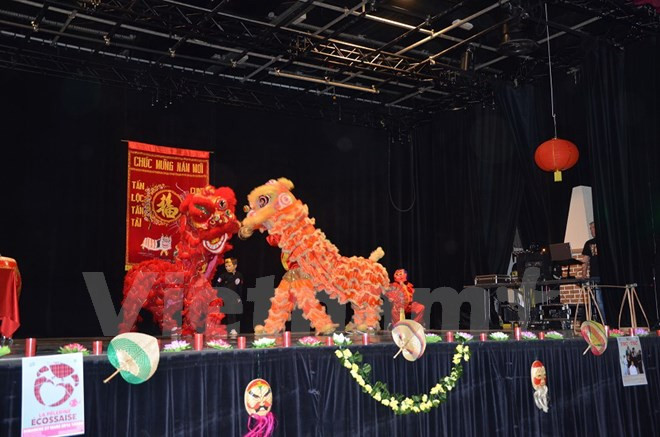 热爱越南法国人“空心菜”协会努力增进两国人民团结友谊 ảnh 1