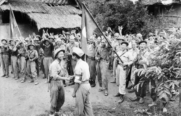 老挝人民民主共和国主席凯山•丰威汉诞辰100周年:老越战斗联盟培育者 ảnh 1 老挝人民民主共和国主席凯山•丰威汉诞辰100周年:老越战斗联盟培育者 ảnh 1