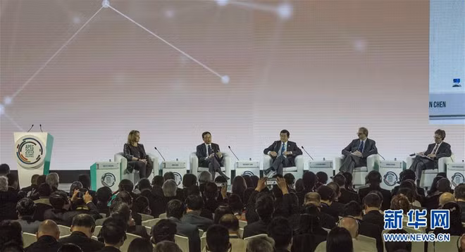 张晋创主席以“特别嘉宾”身份出席亚太经合组织工商领导人峰会 ảnh 1