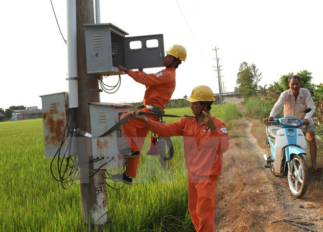 2015年前10个月越南电力集团电力产量同比增长近13% ảnh 1 2015年前10个月越南电力集团电力产量同比增长近13% ảnh 1