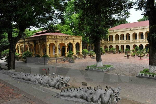 敬天殿复建提案荣获2015年第八次“热爱河内奖—裴春派奖” ảnh 1 敬天殿复建提案荣获2015年第八次“热爱河内奖—裴春派奖” ảnh 1