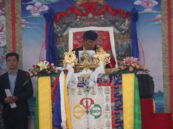印度竹巴传承精神领袖嘉旺竹巴法王在越南西宁举行超度法会 ảnh 1