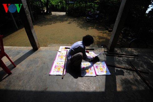 探访顺化民间画之乡 ảnh 2