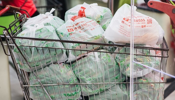 专注于减少塑料垃圾使用量的零售商联盟在河内亮相 ảnh 1 专注于减少塑料垃圾使用量的零售商联盟在河内亮相 ảnh 1