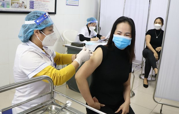 政府总理范明政指示进一步加快推进新冠疫苗接种工作 ảnh 1 政府总理范明政指示进一步加快推进新冠疫苗接种工作 ảnh 1