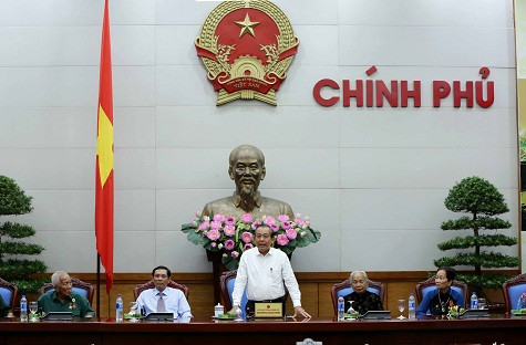 越南政府副总理张和平会见金瓯省革命有功者代表团 ảnh 1 越南政府副总理张和平会见金瓯省革命有功者代表团 ảnh 1