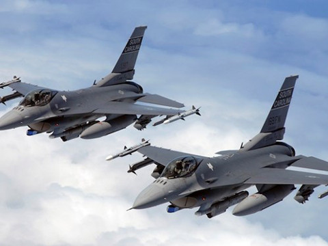 美政界与退伍军人大力支持奥巴马总统撤销对越南武器禁运令 ảnh 1 美政界与退伍军人大力支持奥巴马总统撤销对越南武器禁运令 ảnh 1