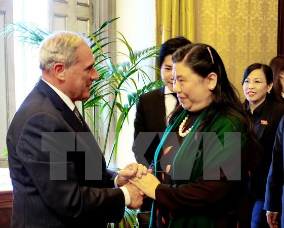 越南国会副主席对意大利进行工作访问 ảnh 1 越南国会副主席对意大利进行工作访问 ảnh 1